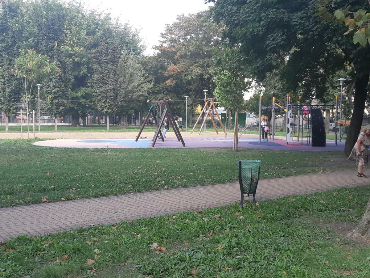 Appartamento 2 Bedroom Near Heroes Square *